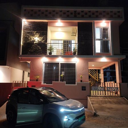 Villa In Skandagiri Bangalore Buitenkant foto